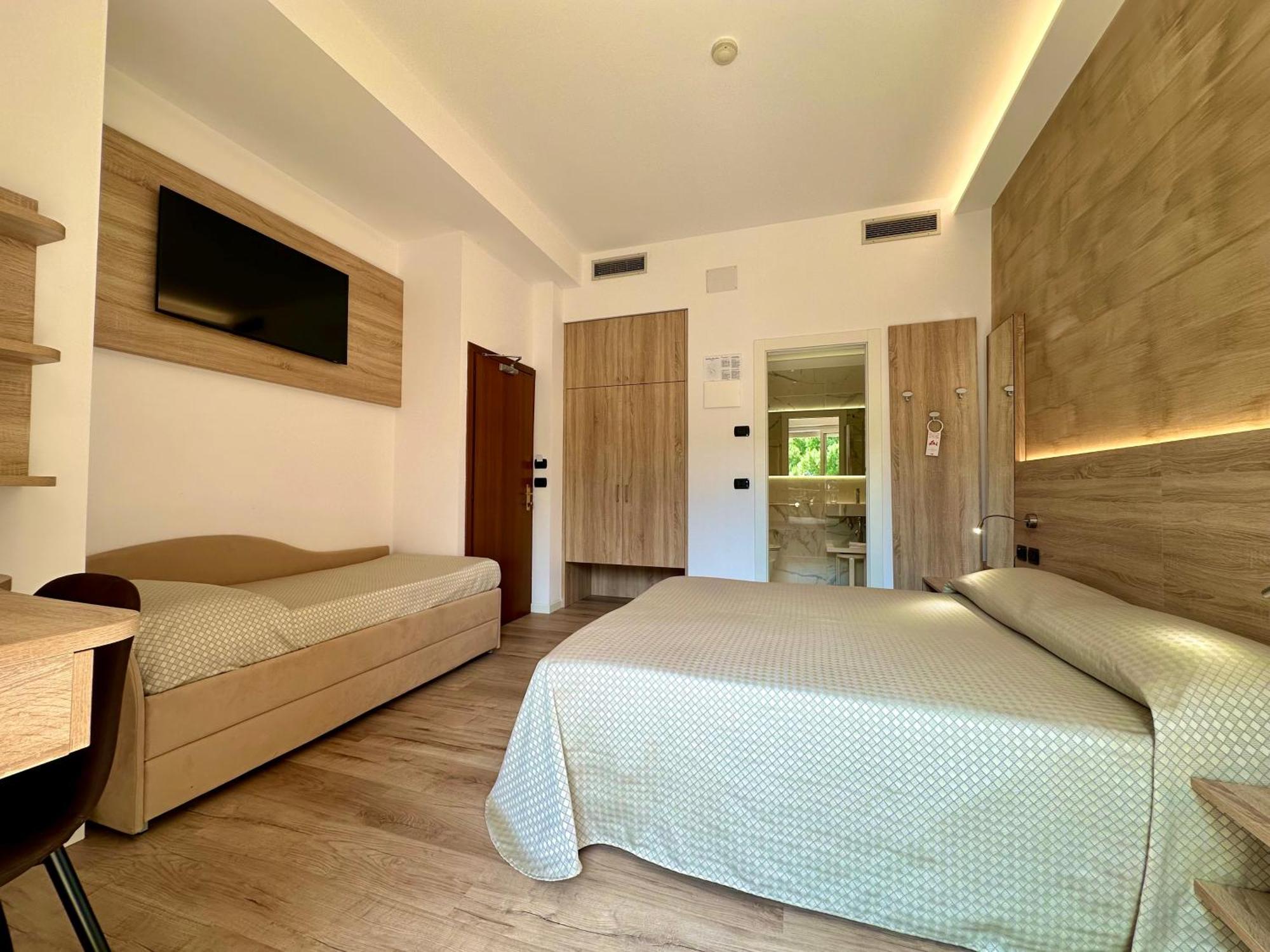 Hotel Beau Rivage Pineta ليدو دي يسولو المظهر الخارجي الصورة