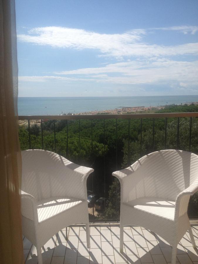 Hotel Beau Rivage Pineta ليدو دي يسولو الغرفة الصورة